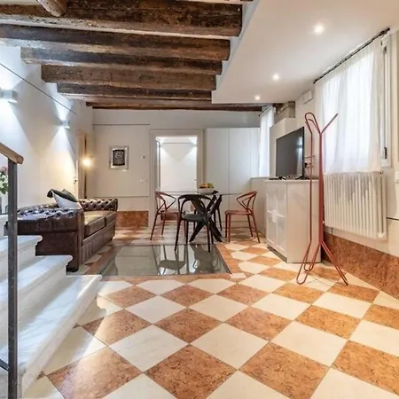 Ferienwohnung Fuer 8 Personen Ca 150 Qm In Venedig, Adriakueste Italien Und Umgebung Benátky