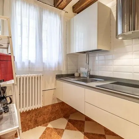 Ferienwohnung Fuer 8 Personen Ca 150 Qm In Venedig, Adriakueste Italien Und Umgebung * Benátky